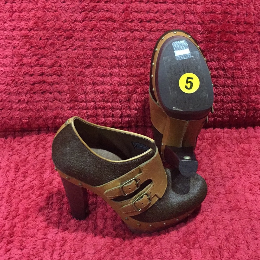 ❤️ UGG ❤️ COLLECTION LIMITED EDITION LUXURY STYLISH BROWN SHOES . - Picture 3 of 4